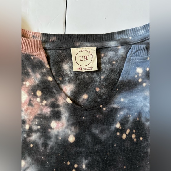Urban rebel galaxy tie dye sweatshirt crop top - Picture 4 of 8